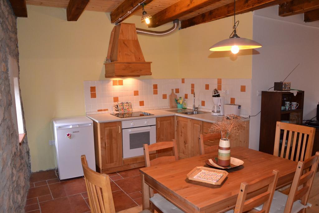 Holiday Farmhouse Skvor Robidisce Habitación foto